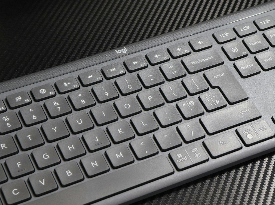 Signature Slim K950 로우프로파일 키보드